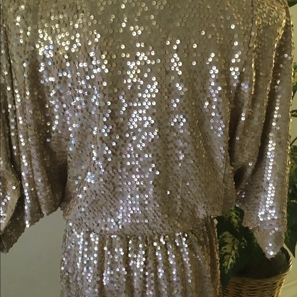 SUZI CHIN GOLD SEQUIN DRESS/ SIZE 8 - Picture 3 of 5
